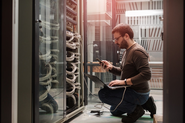 Outsource Or Hire An IT Staff In Rhode Island
